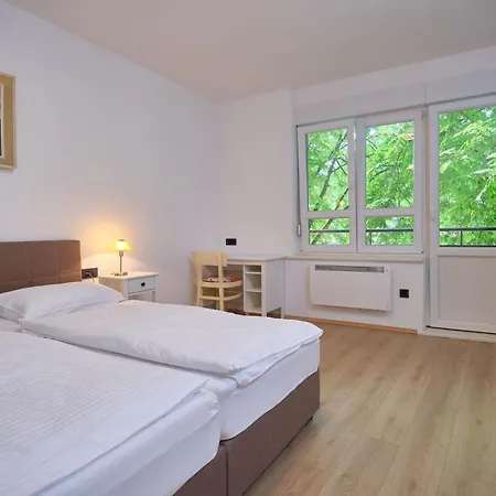 Appartement Fuer 4 Personen Ca, 80 M Sup2 In Split, Dalmatien Gespanschaft Dalmatien